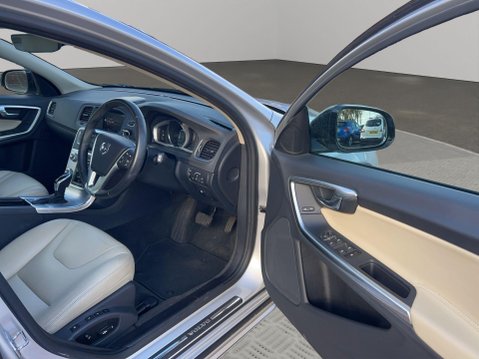 Volvo V60 2.0 D4 Lux Nav Auto Euro 6 (s/s) 5dr 16