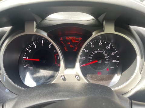 Nissan Juke 1.2 DIG-T N-Connecta Euro 6 (s/s) 5dr 15