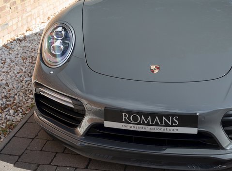 Porsche 911 (991.2) Turbo S 24