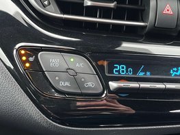 Toyota C-HR 1.8 C-HR-Dynamic HEV CVT 5dr 51