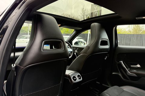 Mercedes-Benz A Class A 180 D AMG LINE PREMIUM PLUS - PAN ROOF -ELECTRIC SEATS 34