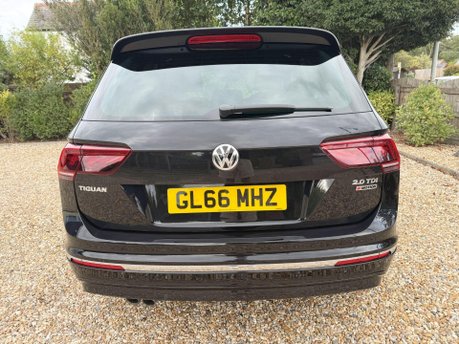 Volkswagen Tiguan 2.0 TDI BlueMotion Tech R-Line DSG 4Motion Euro 6 (s/s) 5dr 11