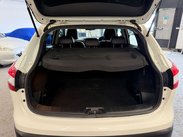 Nissan Qashqai 1.6 dCi Tekna SUV 5dr Diesel XTRON 2WD Euro 5 (s/s) (130 ps) 27