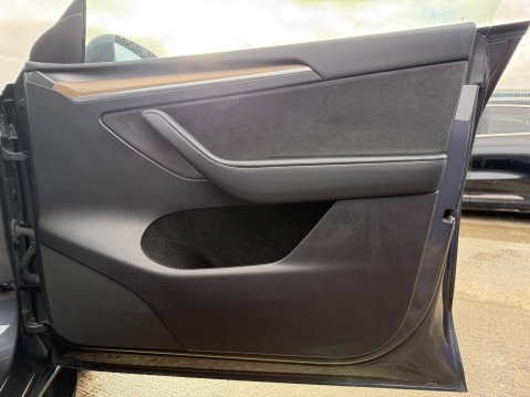 Tesla Model Y (Dual Motor) Long Range SUV 5dr Electric Auto 4WDE (384 bhp) 43
