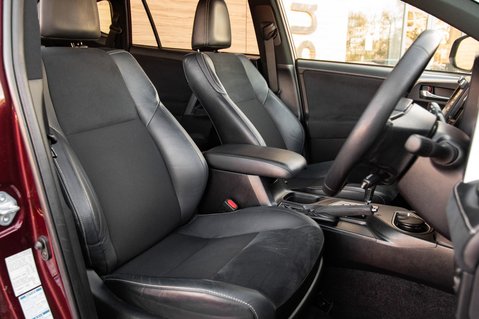 Toyota Rav 4 VVT-I ICON AWD TSS 31