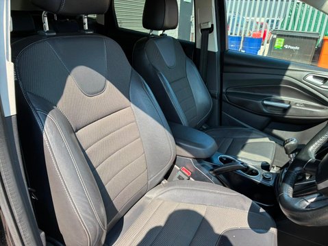 Ford Kuga 2.0 TDCi Titanium 2WD Euro 6 (s/s) 5dr 9