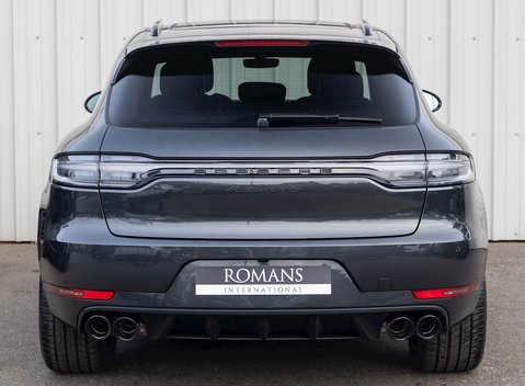 Porsche Macan GTS 5