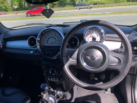 Mini Clubvan COOPER 1.6 D only 77000m with FSH NO VAT Full Leather 5