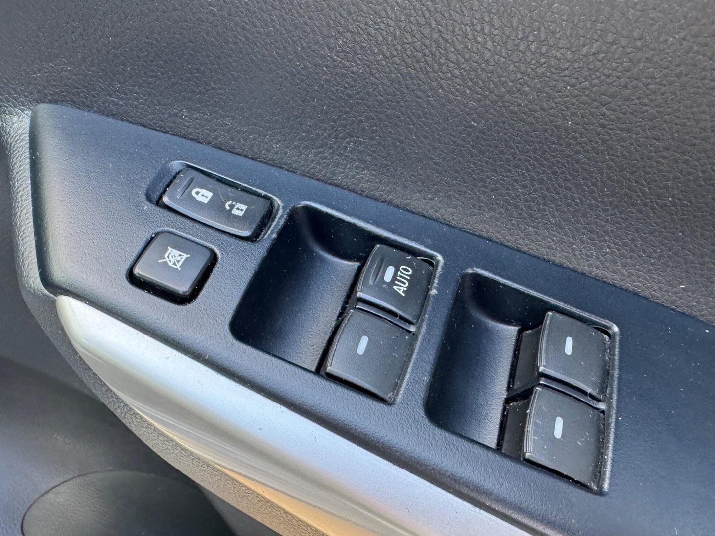 2021 Mitsubishi Shogun Sport — image 30