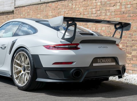 Porsche 911 (991) GT2 RS 24