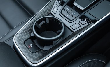 Porsche 911 Turbo S Cabriolet (992) 22