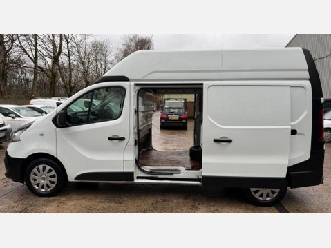 Renault Trafic 2.0 dCi ENERGY 30 Business Panel Van 5dr Diesel Manual LWB High Roof Euro 6 22