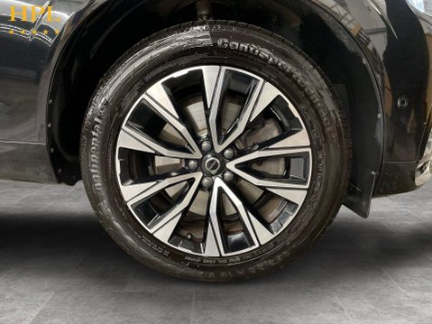 Volvo XC60 2.0 B5 MHEV Plus SUV 5dr Petrol Hybrid Auto AWD Euro 6 (s/s) (250 ps) 10