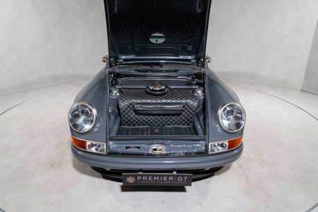 Porsche 911 SINGER 911 SUSSEX COMMISSION. INFORMATION COMING SOON. 53