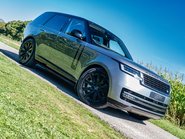 Land Rover Range Rover P440e SE 19