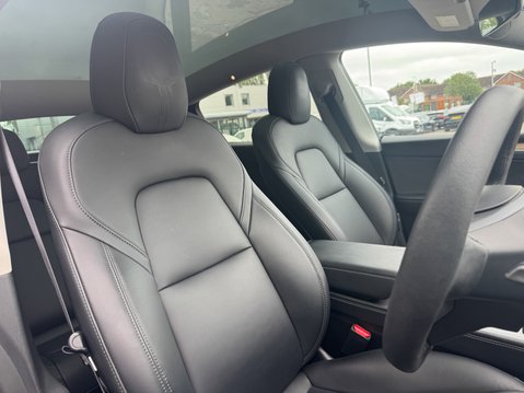 Tesla Model Y (Dual Motor) Long Range SUV 5dr Electric Auto 4WDE (384 bhp) 10