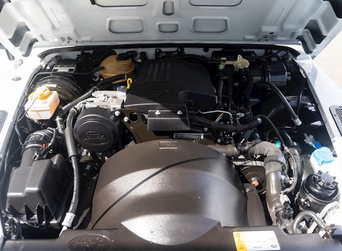 Land Rover Defender 90 Landmark 24