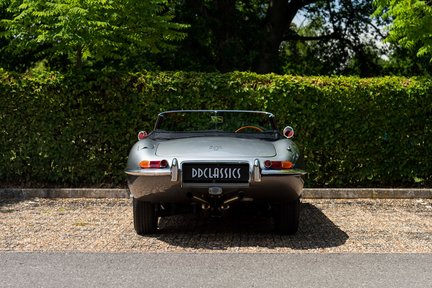Jaguar E-Type 4.2 Roadster Series 1½ 6