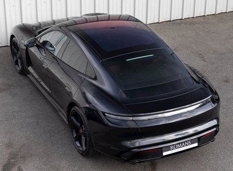 Porsche Taycan Turbo S 9