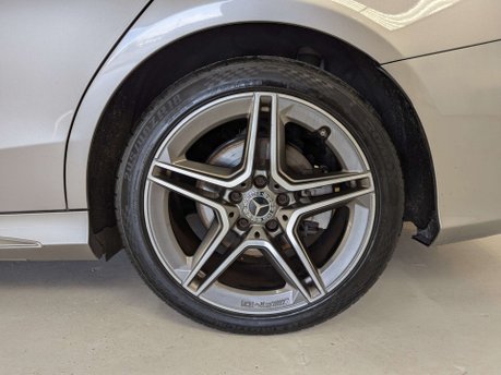 Mercedes-Benz C Class 2.0 C 220 AMG Line D Auto 4dr 27