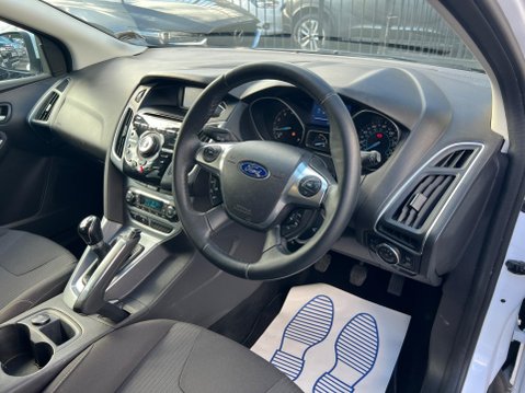 Ford Focus 1.6 Titanium Euro 5 5dr 12