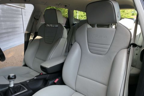 Audi A4 4.2 RS 4 Quattro 4WD 5dr 6