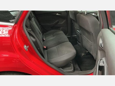 Ford Focus 1.0T EcoBoost Titanium Euro 6 (s/s) 5dr 8