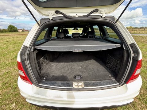 Mercedes-Benz C Class C220 CDI BLUEEFFICIENCY AMG SPORT Estate 13