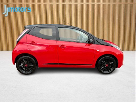 Toyota Aygo 1.0 VVT-i x-cite 4 Red Bi-Tone Hatchback 5dr Petrol Manual Euro 6 (68 ps) 4