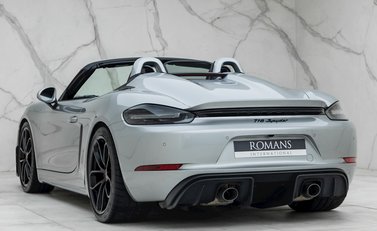 Porsche 718 Boxster Spyder 4