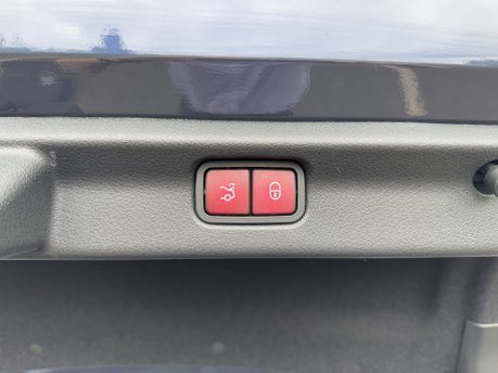 Mercedes-Benz EQE EQE 53 AMG Night Edition 4Matic+ 91KWH Electric Auto PAN ROOF/360 CAMERA 38