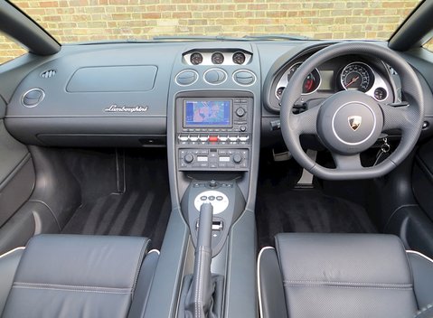 Lamborghini Gallardo LP 560-4 Spyder 13