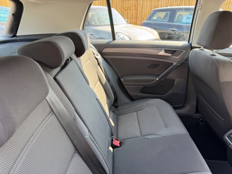 Volkswagen Golf SE TSI 47