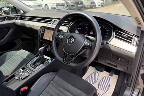 Volkswagen Passat GT TSI EVO DSG - PANORAMIC SUNROOF -19 INCH ALLOYS - ONE OWNER 15
