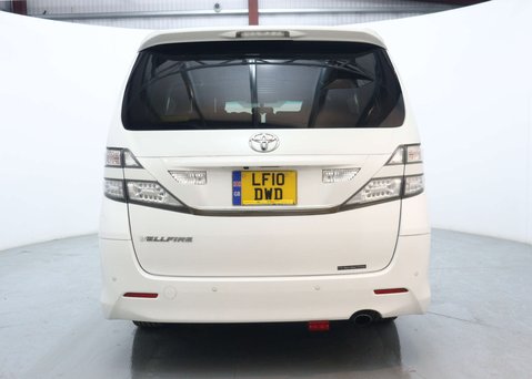 Toyota Vellfire 2.4 PETROL AUTO 5dr 11