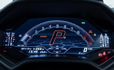 Lamborghini Huracan LP640-4 EVO 22