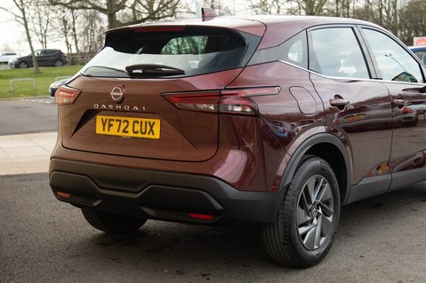 Nissan Qashqai DIG-T ACENTA PREMIUM MHEV 8