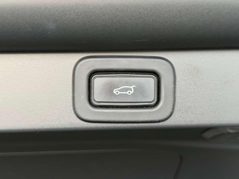 Land Rover Range Rover 4.4 P530 V8 First Edition SUV 5dr Petrol Auto 4WD Euro 6 (s/s) (530 ps) 53