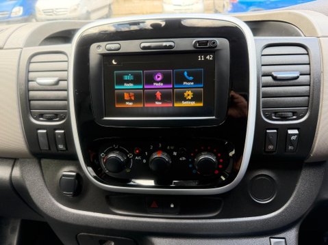 Renault Trafic 1.6 dCi ENERGY 27 Sport Nav Panel Van 5dr Diesel Manual SWB Standard Roof E 32