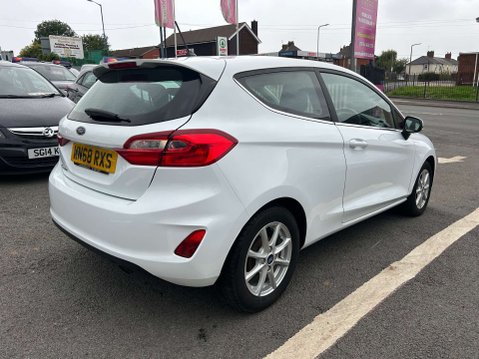 Ford Fiesta 1.1 Fiesta Zetec 3dr 5