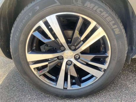 Peugeot 3008 1.2 PureTech Allure SUV 5dr Petrol EAT Euro 6 (s/s) (130 ps) 9