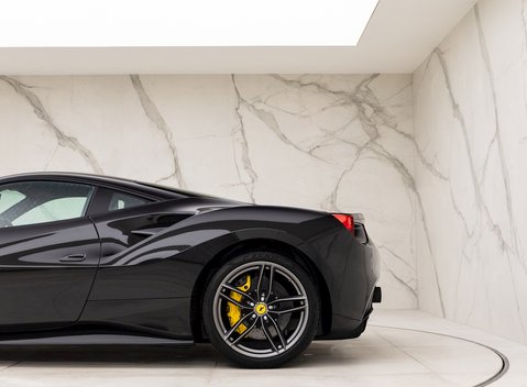 Ferrari 488 GTB 23