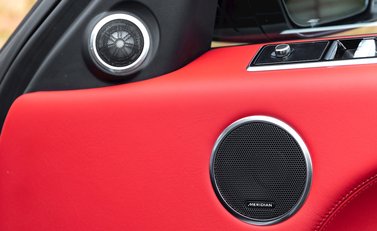 Land Rover Range Rover Sport 5.0 SVR 23