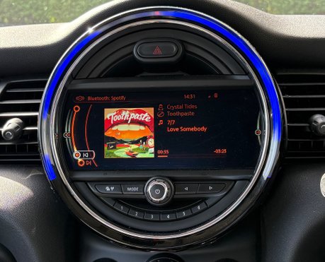 Mini Hatch Cooper D 1.5 Steptronic Automatic Chili / Media XL 5 door - PRO SAT NAV 14