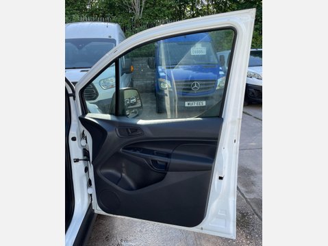 Ford Transit Connect 1.5 TDCi 230 Combi Van 6dr Diesel Manual L2 H1 (128 g/km, 99 bhp) 26