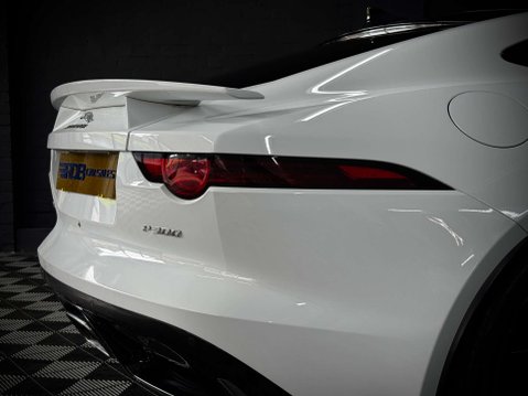 Jaguar F-Type 2.0 F-Type I4 R-Dynamic Auto 3dr 25