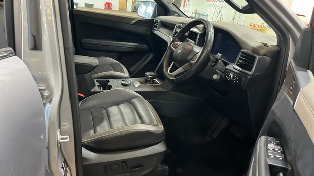 Volkswagen Amarok Style | Auto | 3 LT | Double Cab | Sensors | Camera | EURO 6 9