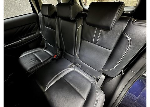 Mitsubishi Outlander 2.2 DI-D 4 SUV 5dr Diesel Manual 4WD Euro 6 (s/s) (147 ps) 51