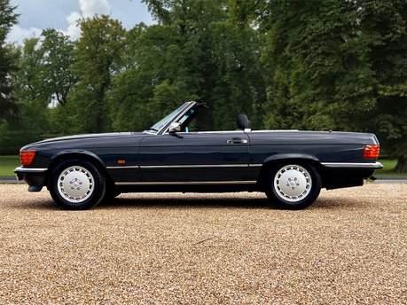 Mercedes-Benz SL Series 300 SL 8