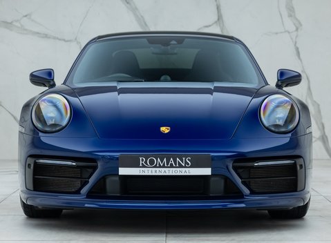 Porsche 911 Carrera 4S (992) 4